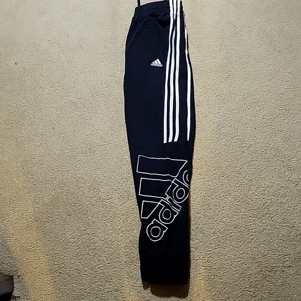 Adidas sweatpants